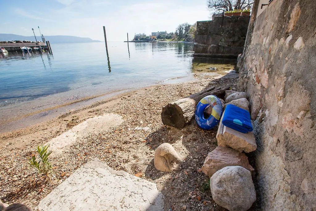Il Batti Apartment Water Front And Private Beach Toscolano-Maderno