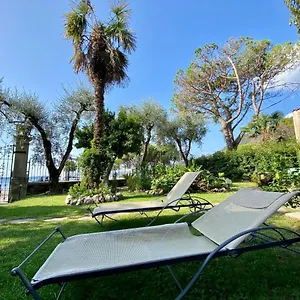  Apartment Gabbianella Con Giardino Lungolago Maderno
