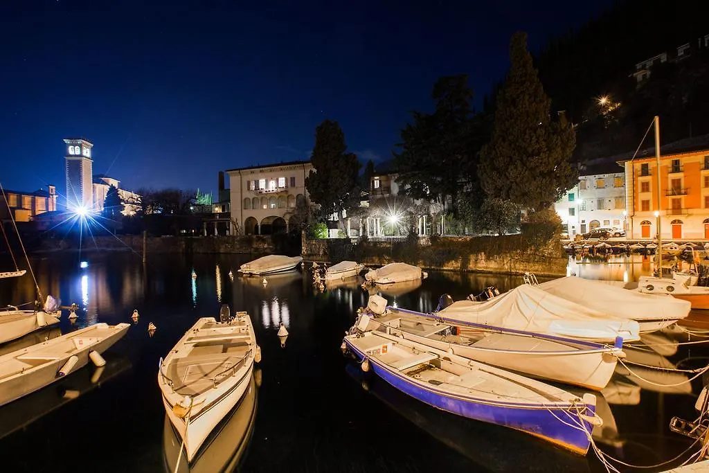 Il Batti Apartment Water Front And Private Beach Toscolano Maderno Italy